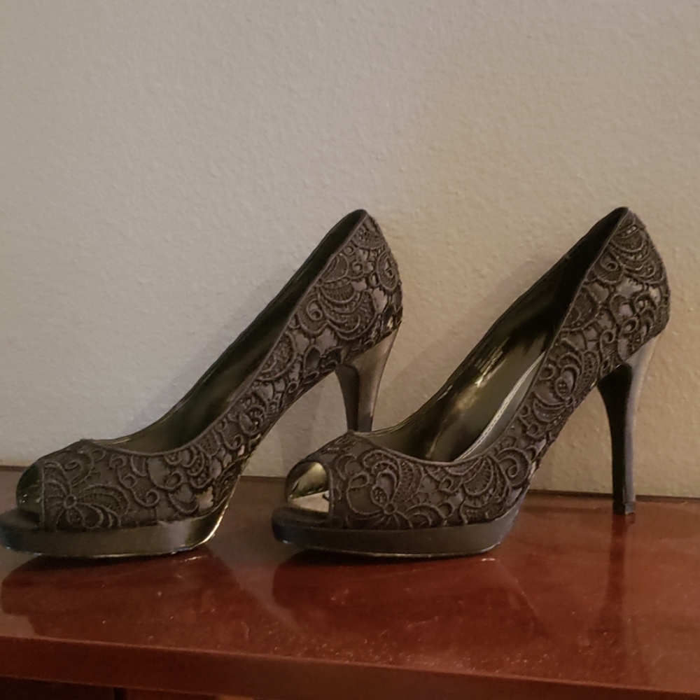 Dress shoes